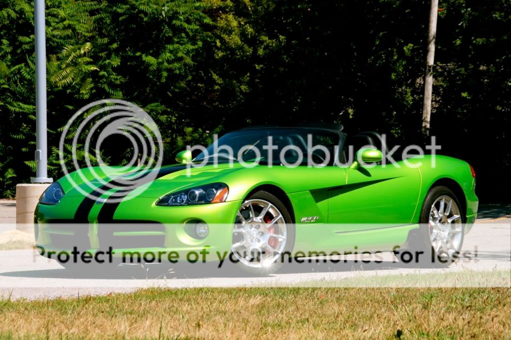 02_vipergarage.jpg