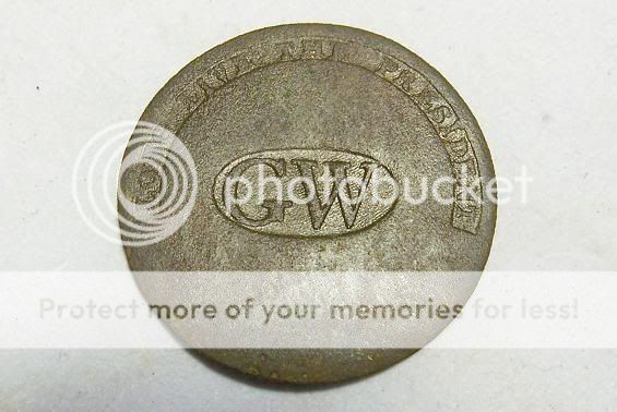 gwbuttoncloseup11.jpg